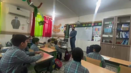 دانش آموزان